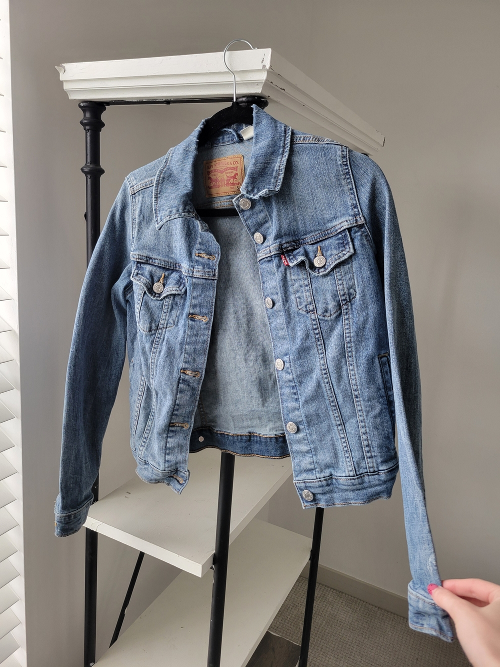 Levi's Light Wash Denim Jacket in Blue